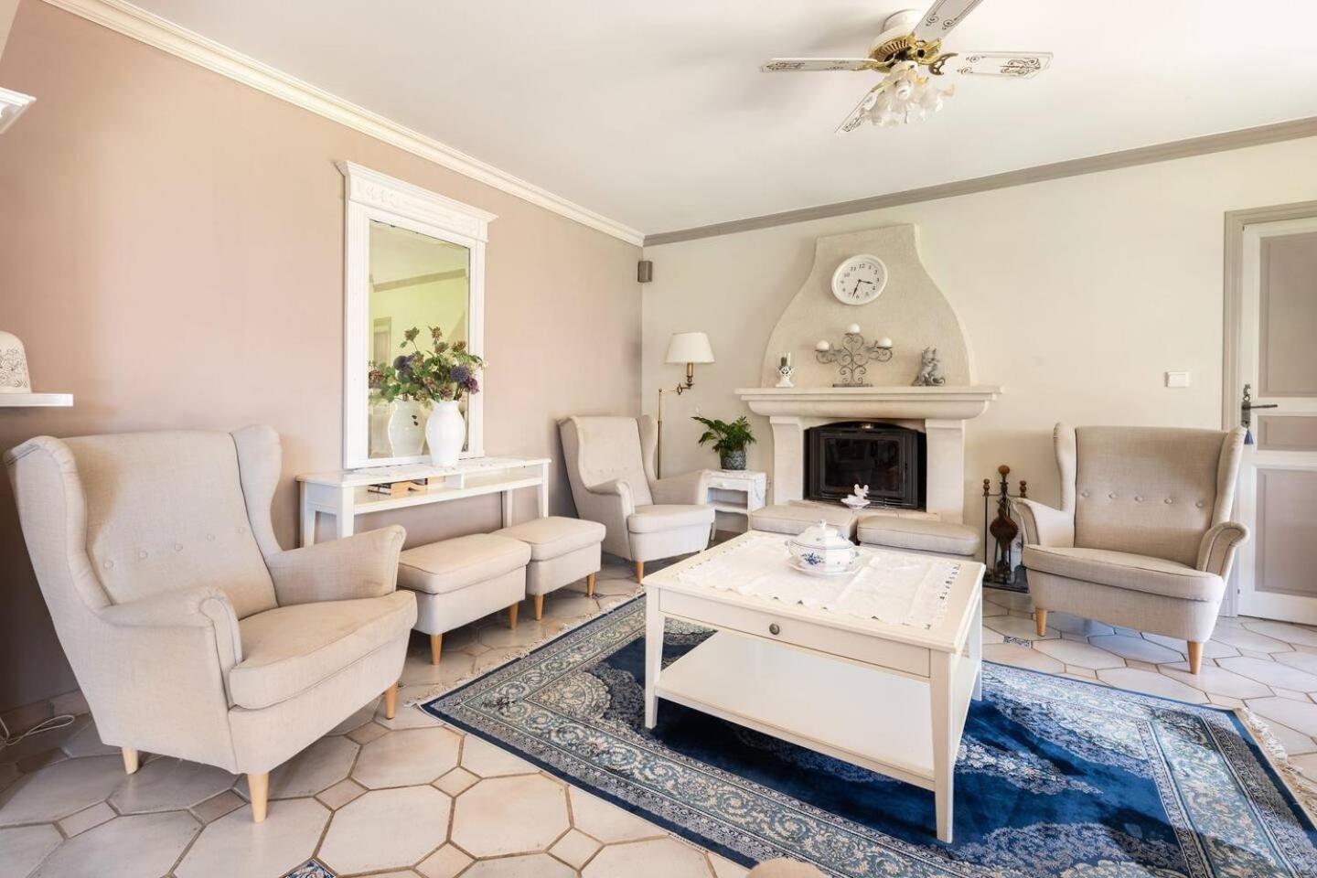 Chambre Et Table D'Hotes Villa Pomponette Nans-les-Pins Zewnętrze zdjęcie